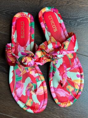 LIKE NEW Chico's Flame Scarlet Sandals